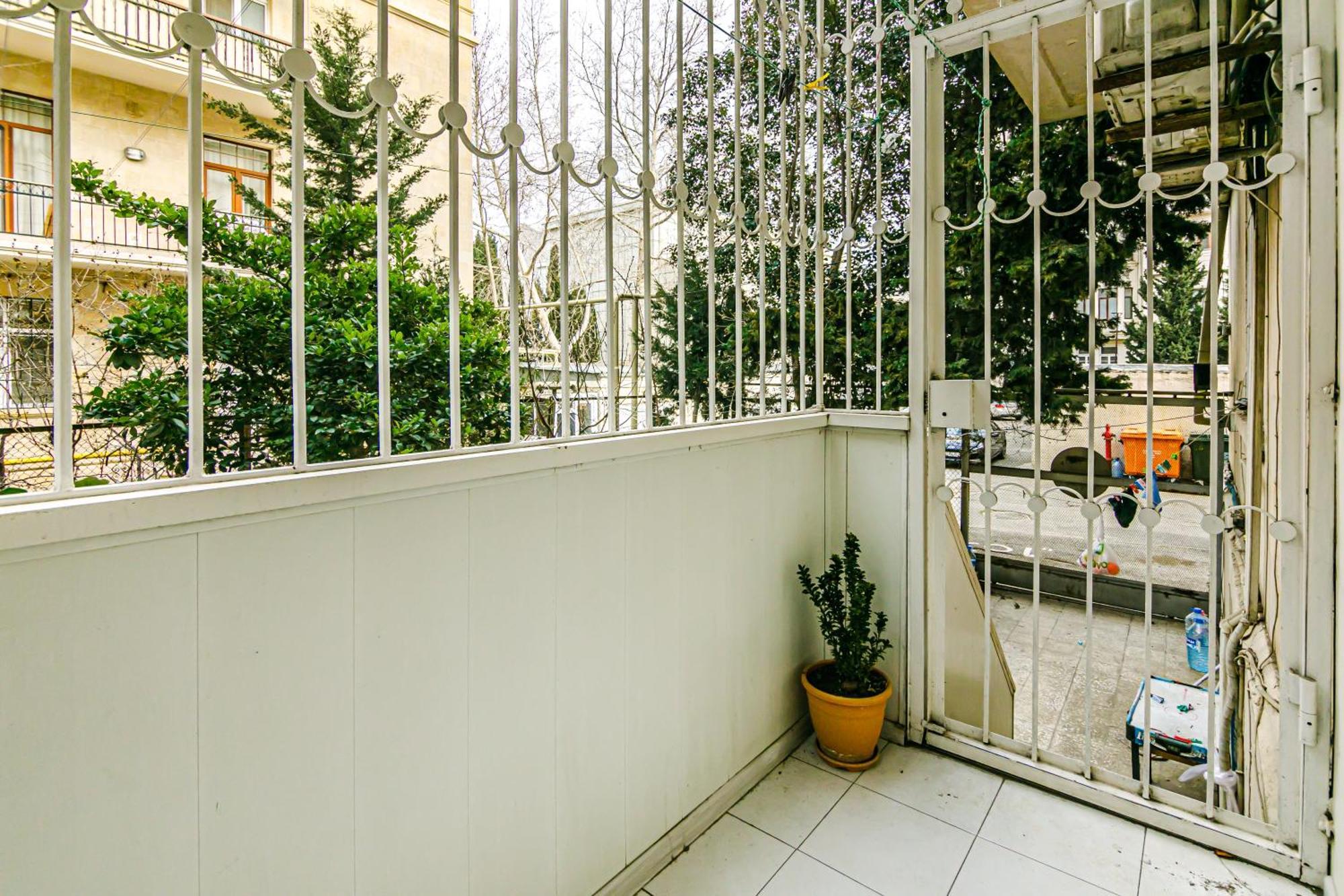 Tranquil Corner One Bedroom *