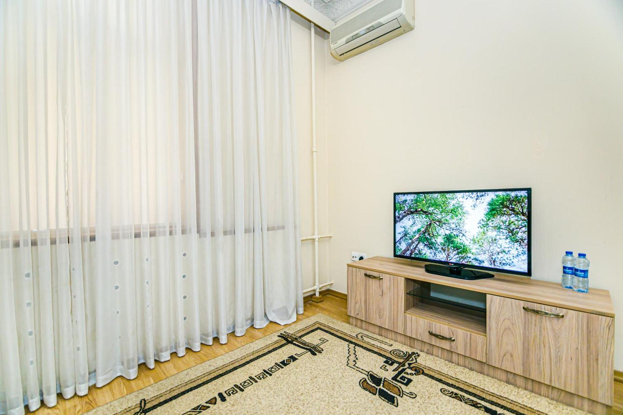 Apartment Tranquil Corner One Bedroom *
