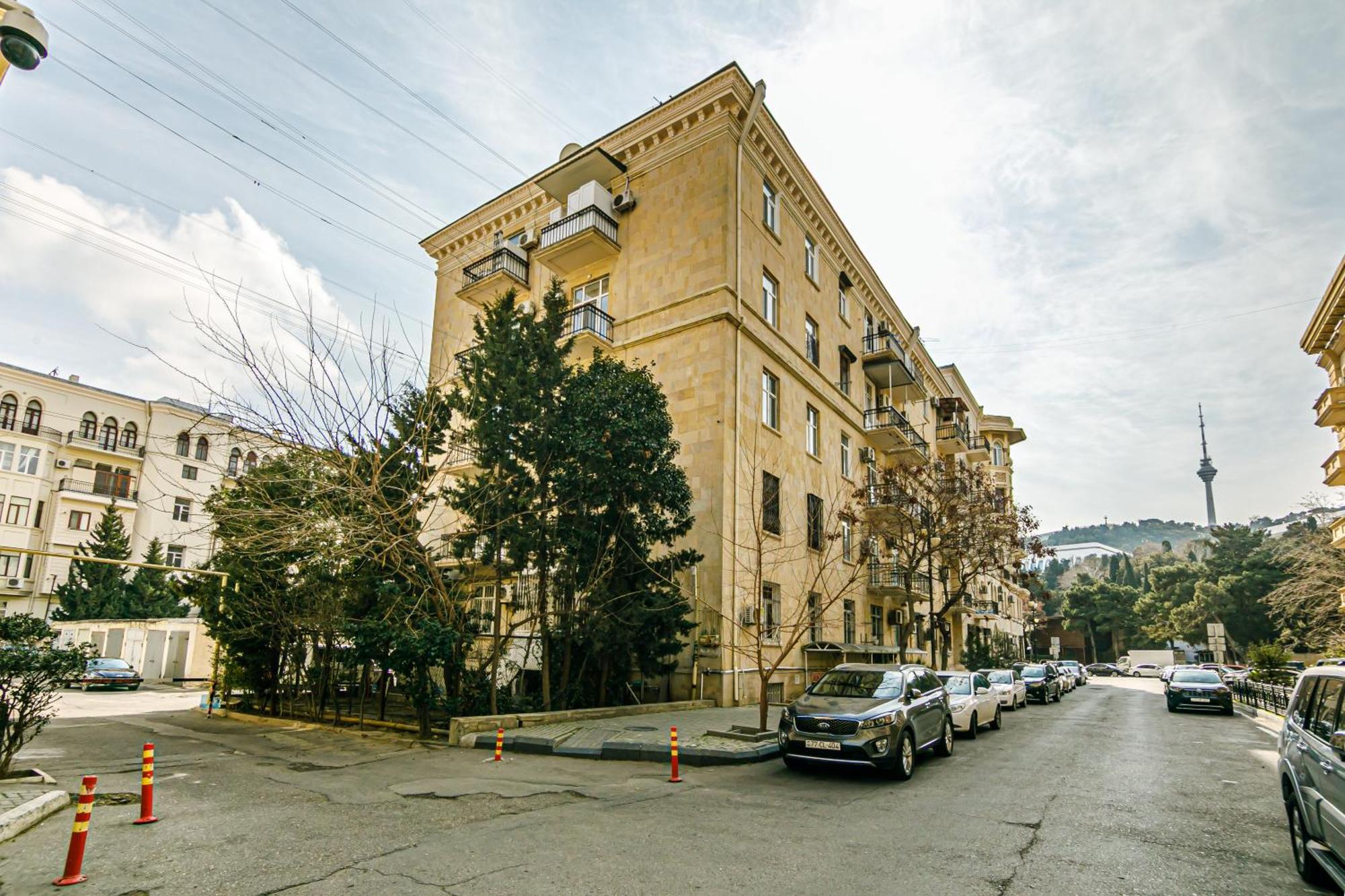 Tranquil Corner One Bedroom Apartment Baku